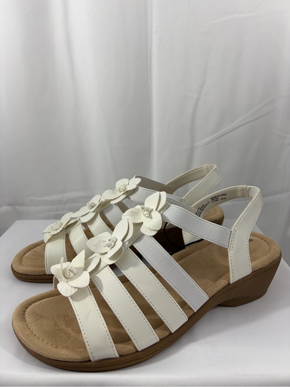 NWT East 5th Women's Size 11 Cream Floral Slingback Wedge Sandals - Picture 6 of 9